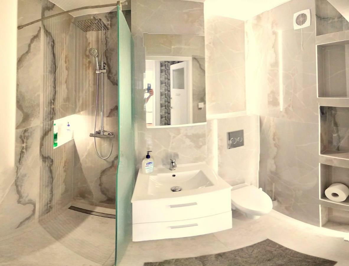Studio Zelazna Rooms Near Old Town Βαρσοβία Εξωτερικό φωτογραφία